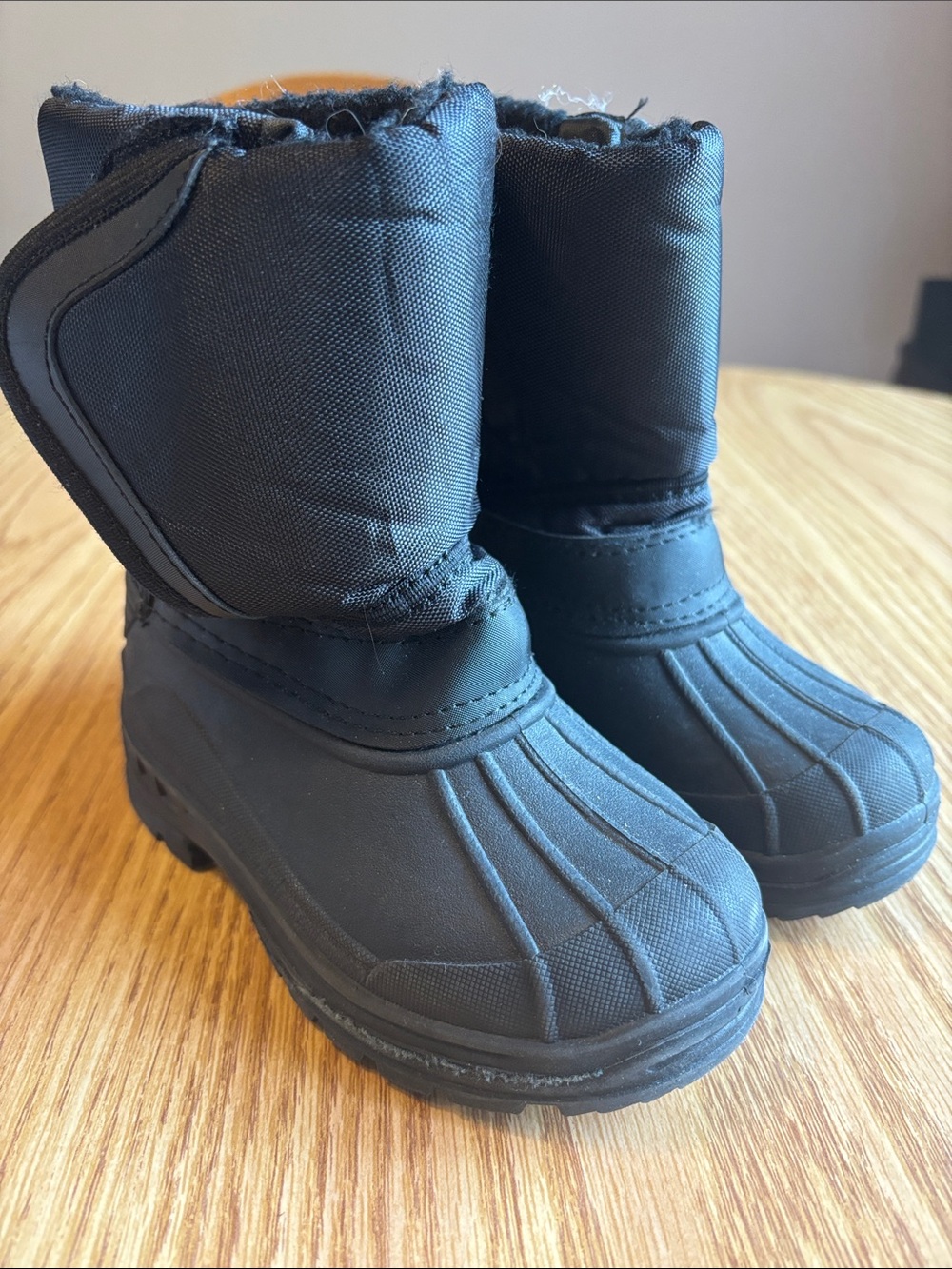 Skadoo Kids Black Insulated Rain & Snow Boots with Easy On Closure